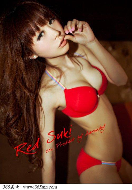 美女三点内衣写真图片_美女内衣写真