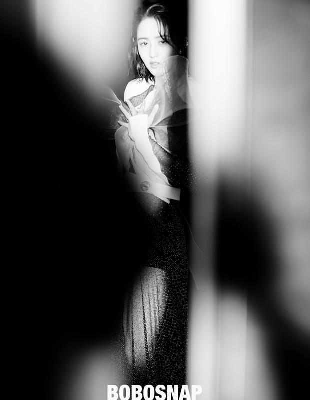 佟丽娅写真大片曝光 薄纱裙装勾勒线条显朦胧神秘(图8)