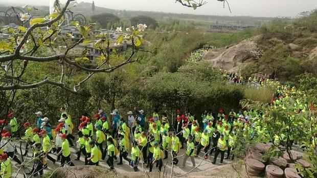 2018年中国山地马拉松系列赛河南驻马店嵖岈山首站开跑
