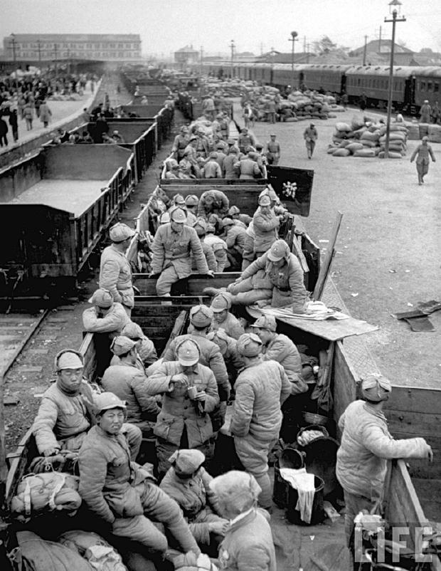 历史老照片:1949年溃退中的中国国军