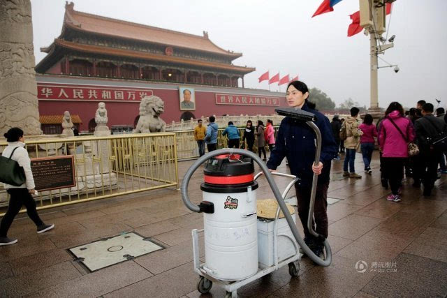 小伙100天收集北京雾霾 灰尘制成板砖(图3)