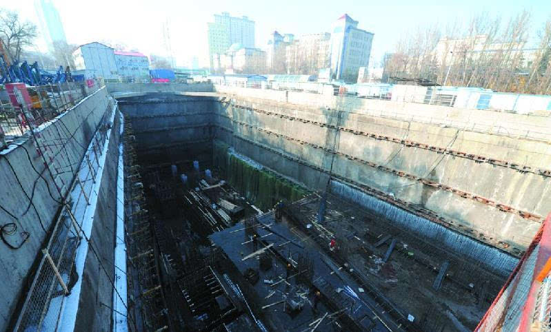 乌鲁木齐市地铁1号线八楼站完成土方开挖