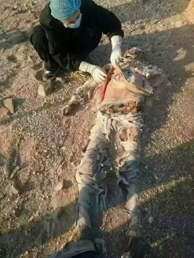 鄯善沙尔湖玛瑙滩现无名男性干尸
