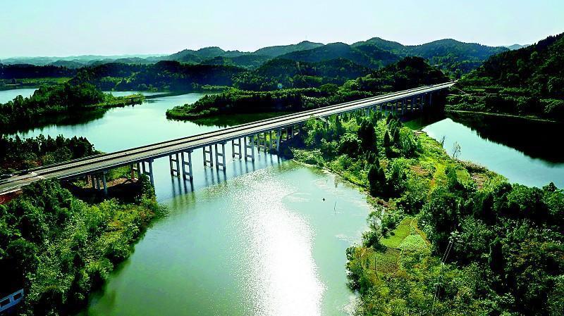 遂西高速公路今日通车 串起4条高速连接川南川北