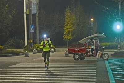 跑步参加校友会 从成都到绵阳哦