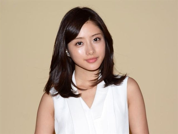 其他上榜的日本女性还包括演员兼模特佐佐木希和主持人桐谷美玲.