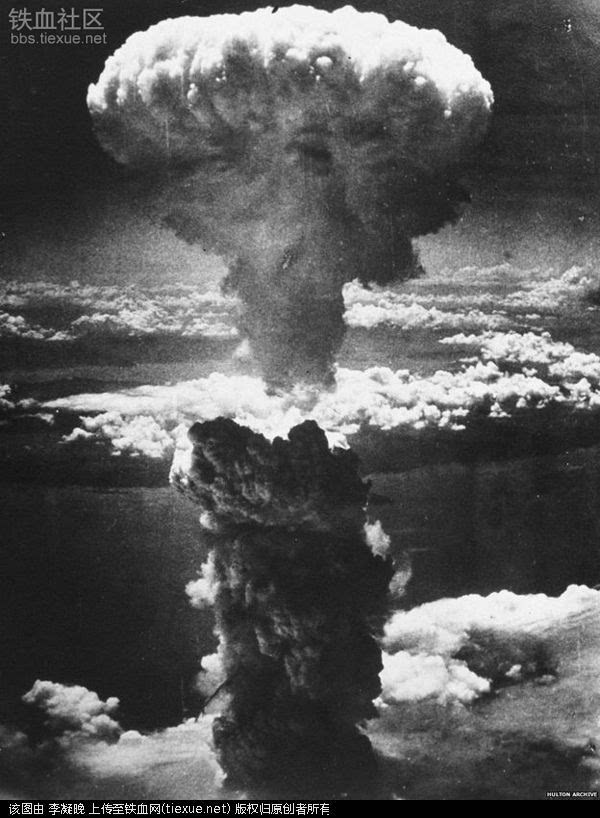美军第二次用原子弹炸日本的照片