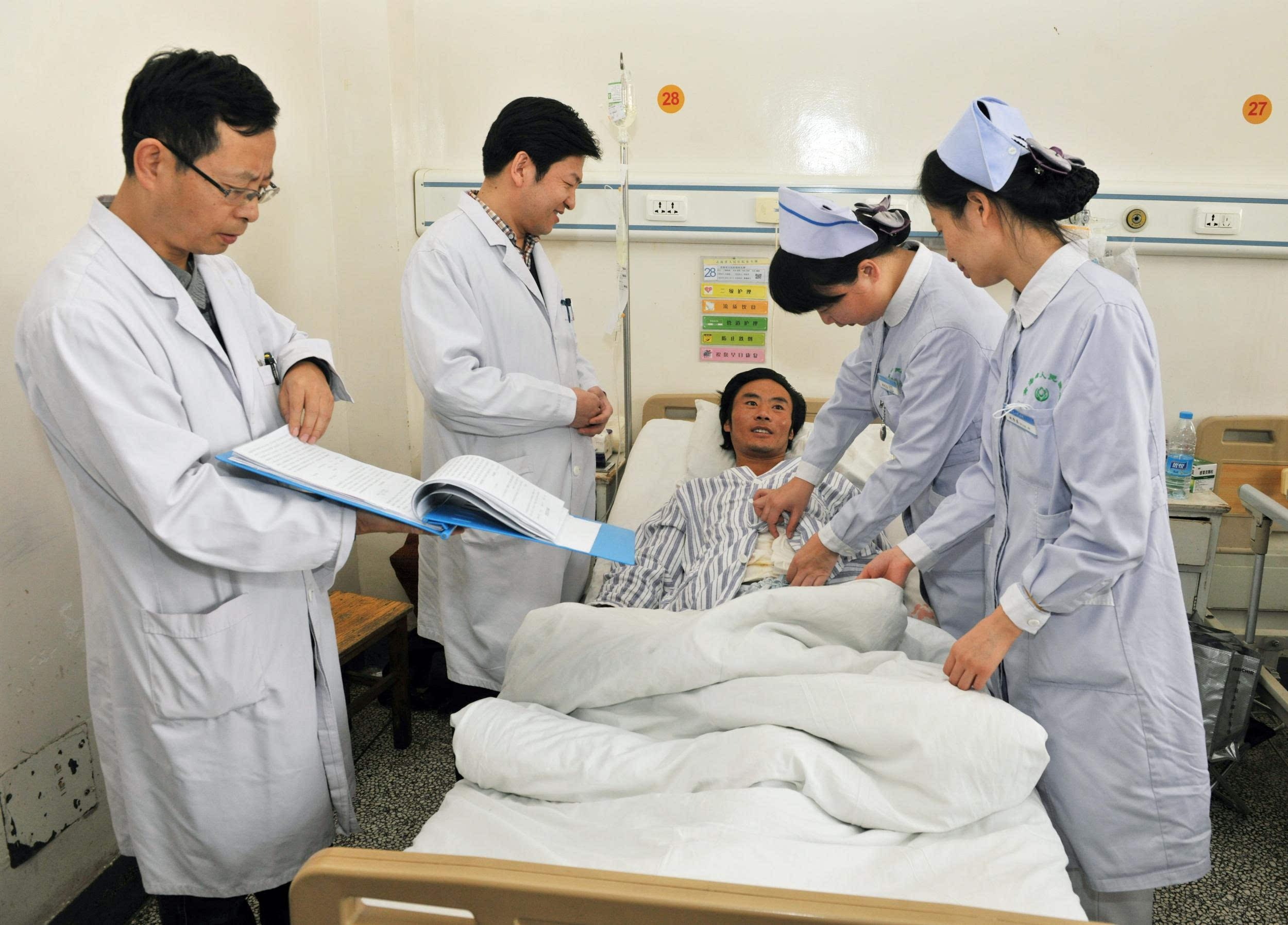 青海省人民医院成功完成我省首例下腹腔镜左半肝切除术-搜狐