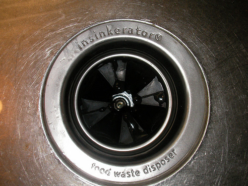洁净厨房从扔掉垃圾桶开始:厨房垃圾处理器选