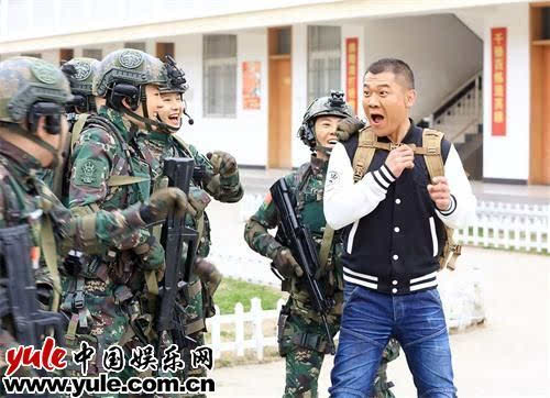 《特种兵之霹雳火》热播 话痨姜艺声"逼死"队友引爆笑