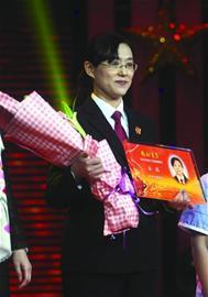 青岛这座城市爱潮涌 十一个故事感动你我(图)-