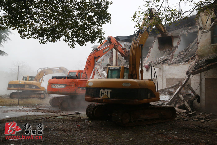 零陵老造纸厂全面拆迁 为古城项目建设开路