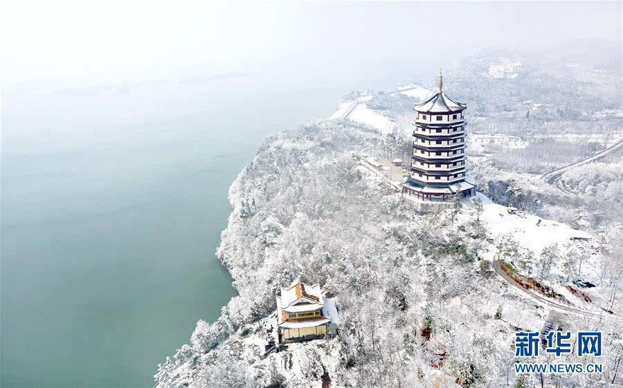 安徽:万佛湖景区雪后如画