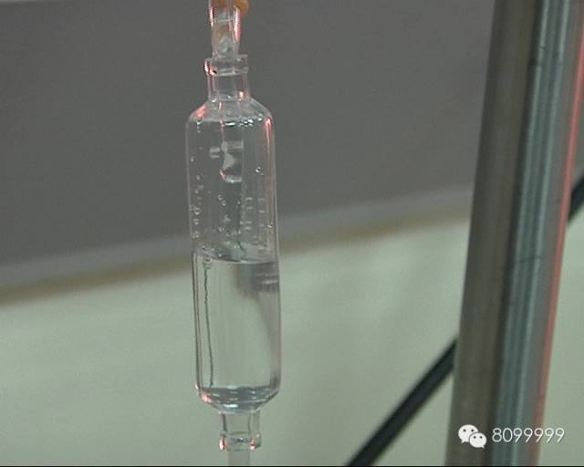 昆明亚东医院粗心护士挂错针水 女童药剂量被超标