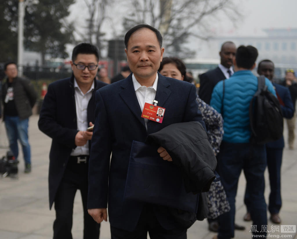 2016年3月3日,北京,政协开幕.吉利集团董事长李书福到场参加会议.