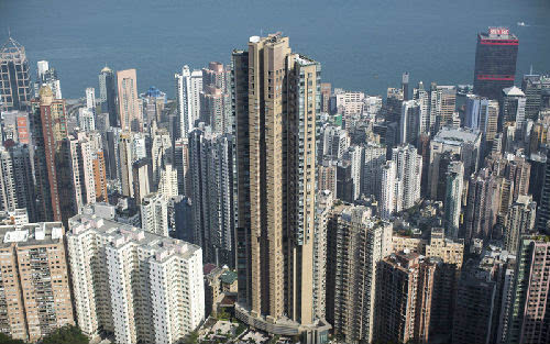 资料图片:据香港南华早报12月24日报道,香港半山豪宅区一处复式公寓