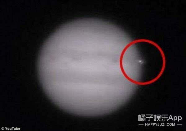 有人拍摄到疑似木星被撞画面,网友:最暖的还是木星!