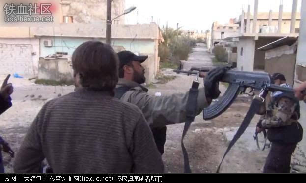叙利亚狙击手一把SVD独自守城