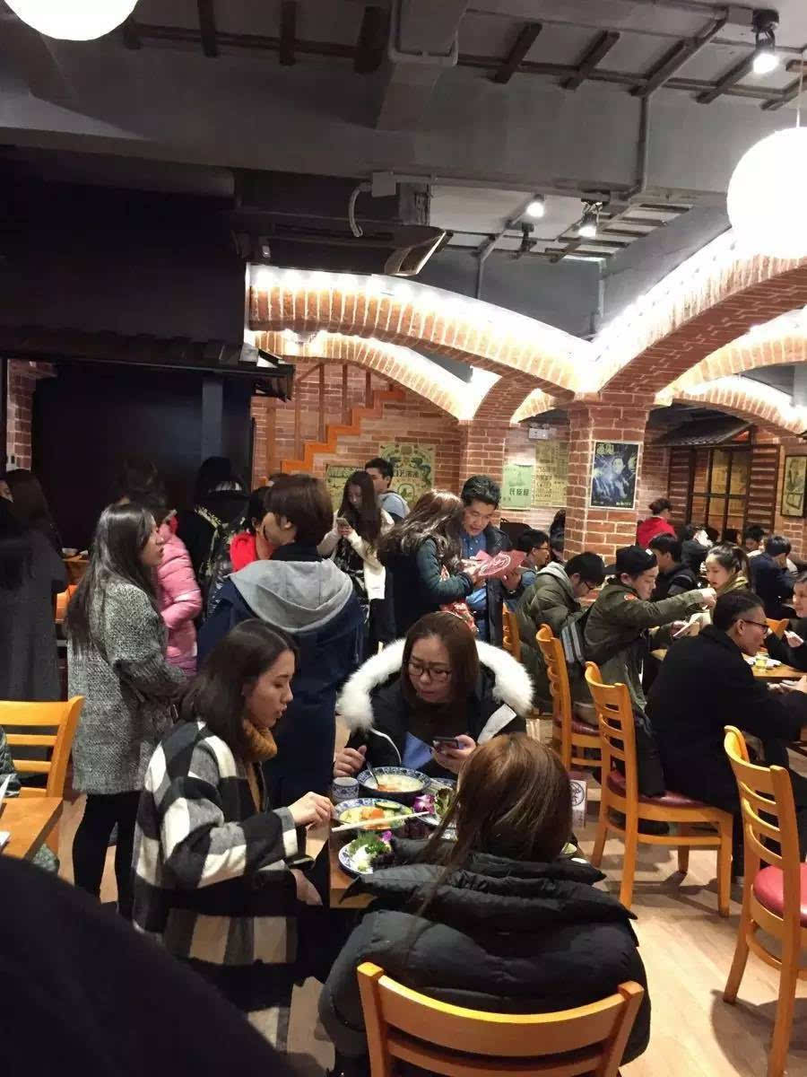 摩打食堂,接中式地气的日式料理,不排队1小时都吃不上