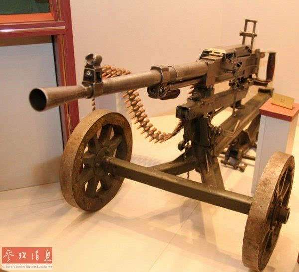 其它 正文 sg43"郭留诺夫"重机枪,使用的是7.62毫米弹药.