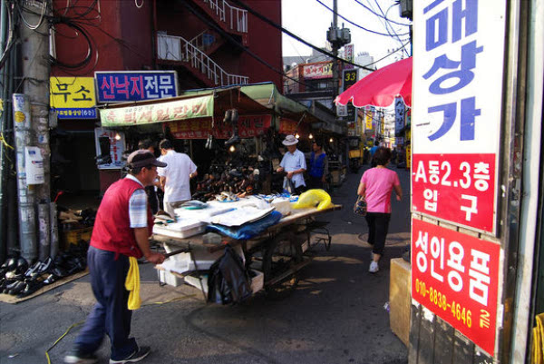 韩国繁荣的背后:穷人住贫民窟 城市如中国小县城