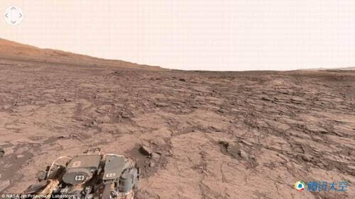 好奇号火星车在火星高点拍摄360度全景照片
