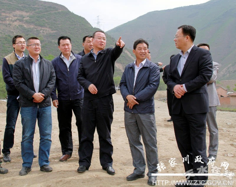 5月4日,张家川回族自治县委副书记,县长马筱宁深入恭门镇现场检查