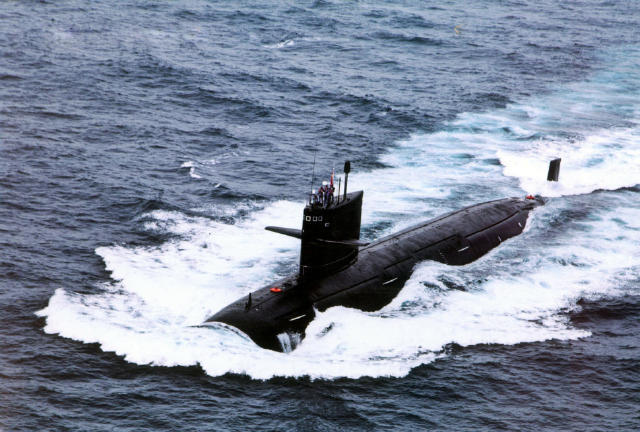 中国战略核潜艇高调开进东太平洋 美军你还敢闯进来