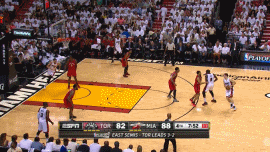 (高难度撤步后仰)  北京时间5月14日上午,热火主场103-91战胜猛龙,将