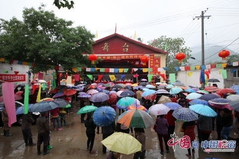 5月14日上午,天下着沥沥小雨,井陉县威州