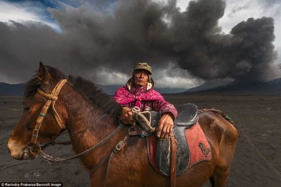 印度婆罗摩火山下的马夫生活