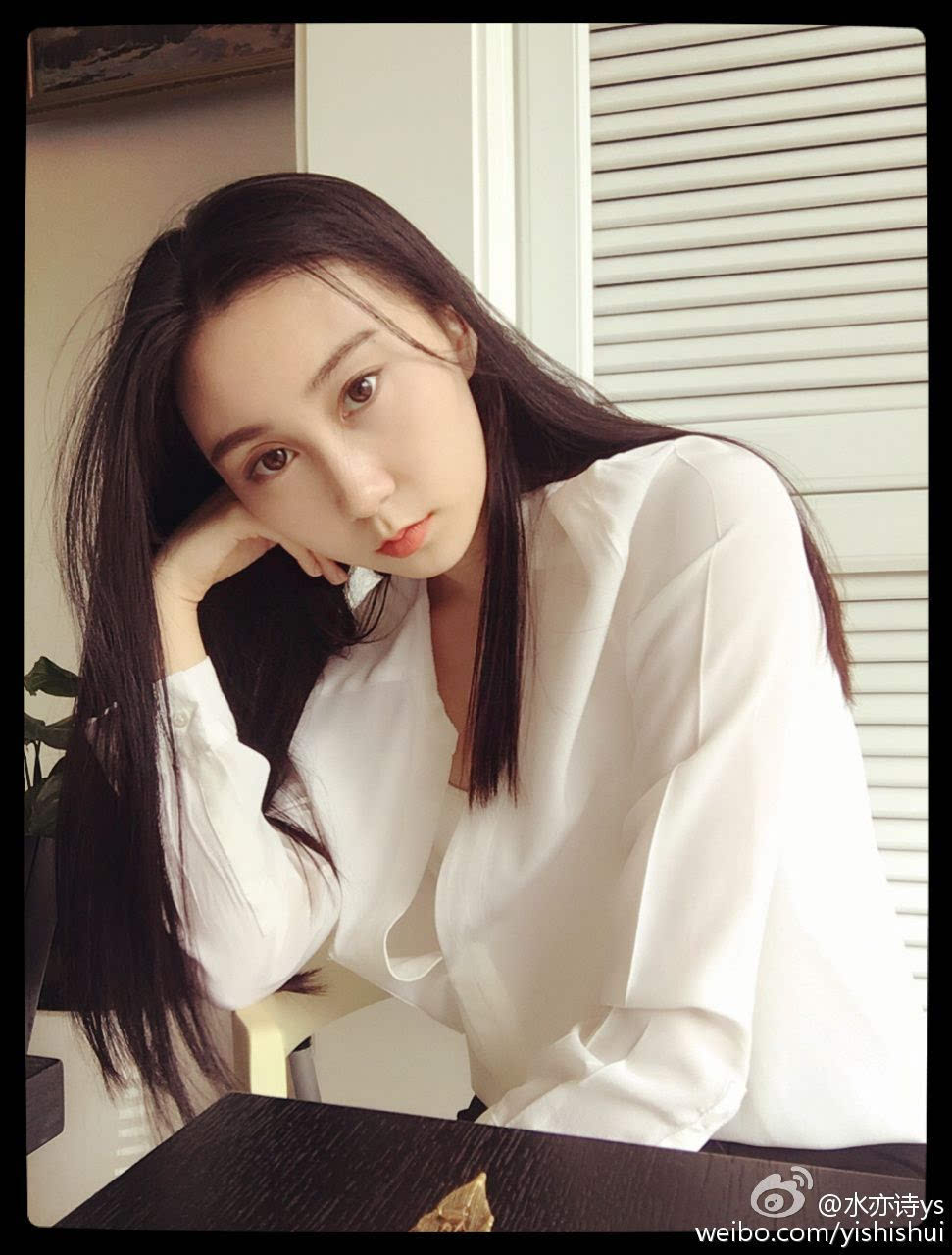 水均益的女儿名叫水亦诗,出生于1993年,22岁,是他与前妻所生的孩子.