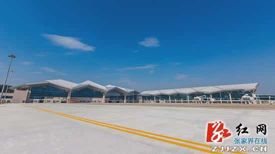 全国建筑钢结构行业大会上,湖南张家界荷花国际机场新航站楼钢结构工