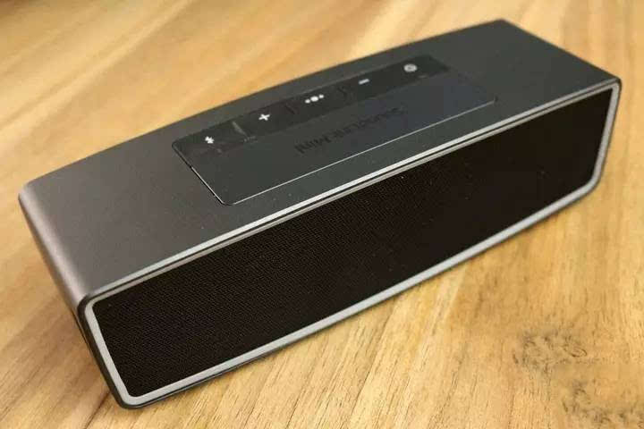 bose  soundlink mini 蓝牙扬声器无线音箱   参考价格:1888 元