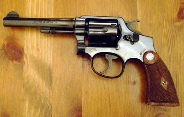 一百年前的经典枪械作品:美国柯尔特公司的m1917左轮手枪