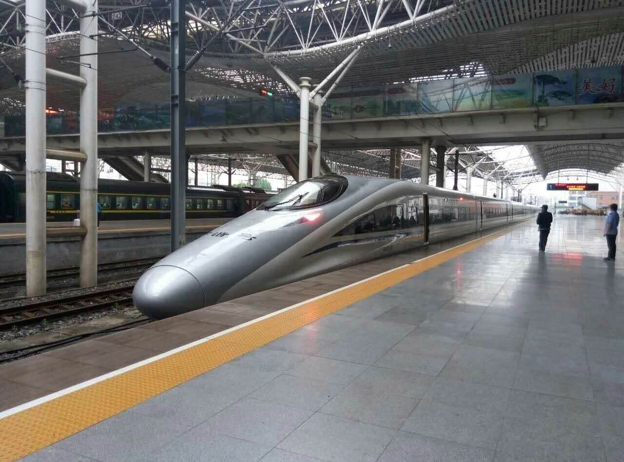 全国最长高铁列车“丽江号”京昆高铁专列首发