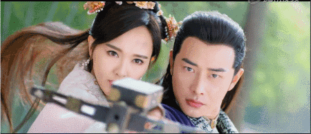 我天,唐嫣在1分25秒的《锦绣未央》片花里竟然换了11套衣服