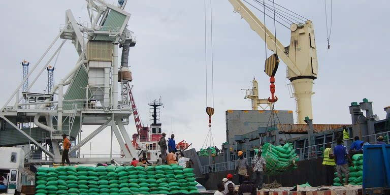 几内亚科纳克里港口年营业额4000万欧元,利润