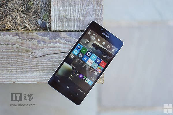停不下来,微软英国版Lumia950、Lumia950 XL