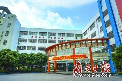 走进名校之鸿都小学:把学习主动权还给学生