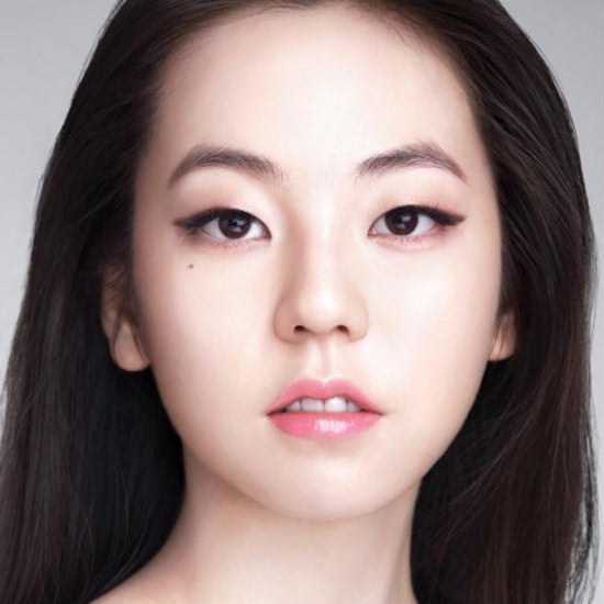 其它 正文  dara的经典韩式眼线,让女人拥有一双迷人猫眼,kpop艺人超