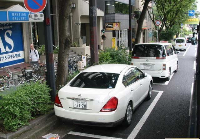 小日本街头的破烂汽车,值得我们深思学习!