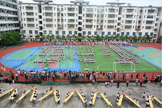 上高县实验小学举办素质教育综合改革现场展示会