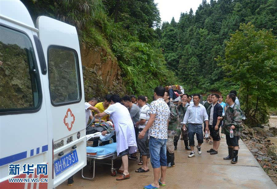 贵州锦屏县发生泥石流和山体滑坡5人死亡4人失踪