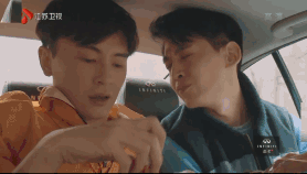 偷亲郑元畅,胸咚盛一伦,还调戏陈楚河.