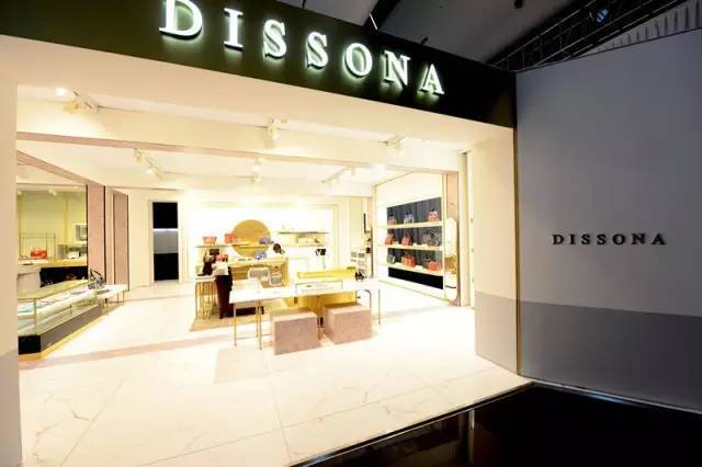 博鱼app下载官网国产皮具品牌的俊彦 迪桑娜已占有国产中高端女包最大商场份额