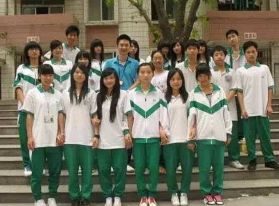看看广州这些丑出天际的校服,你的母校有没有中招?