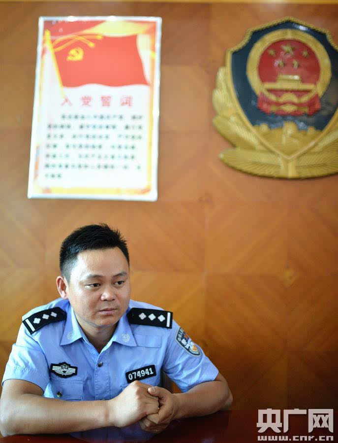 湖南华容80后缉毒民警胡光志:危急关头为群众挡子弹