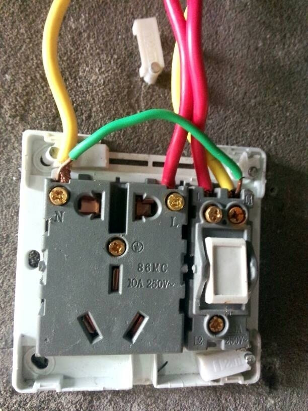 带开关的插座如何接线 简单几招就搞定