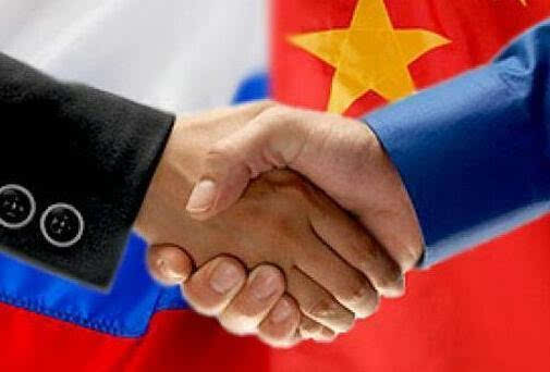 中俄刚签订联手条约:这两个国家立马软了
